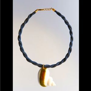 DENIM SHELL NECKLACE